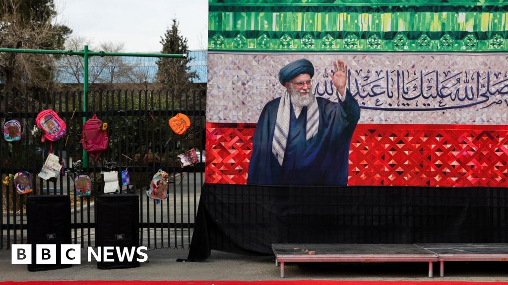 Iran Delays Khamenei Funeral Amid US-Israeli Bombardment